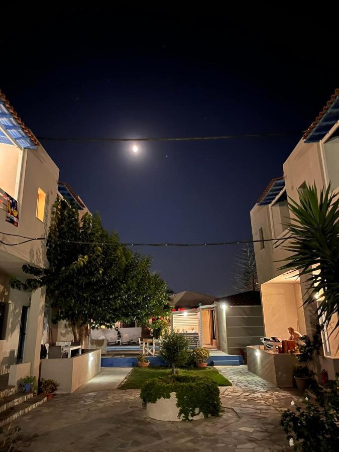 Nikolas Apartments Amoudara  Exterior photo